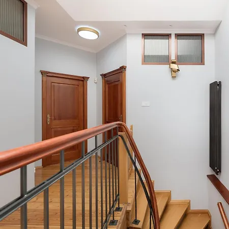 Ferienwohnung Tajemniczy Ogrod Z 2 Sypialniami Thorn Exterior foto