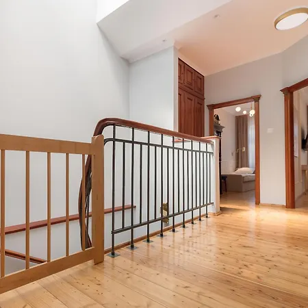 Ferienwohnung Tajemniczy Ogrod Z 2 Sypialniami Thorn Exterior foto